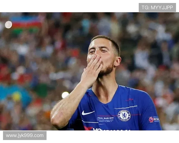 足球明星们的搞笑瞬间吐舌头的魅力与球场上的精彩表现